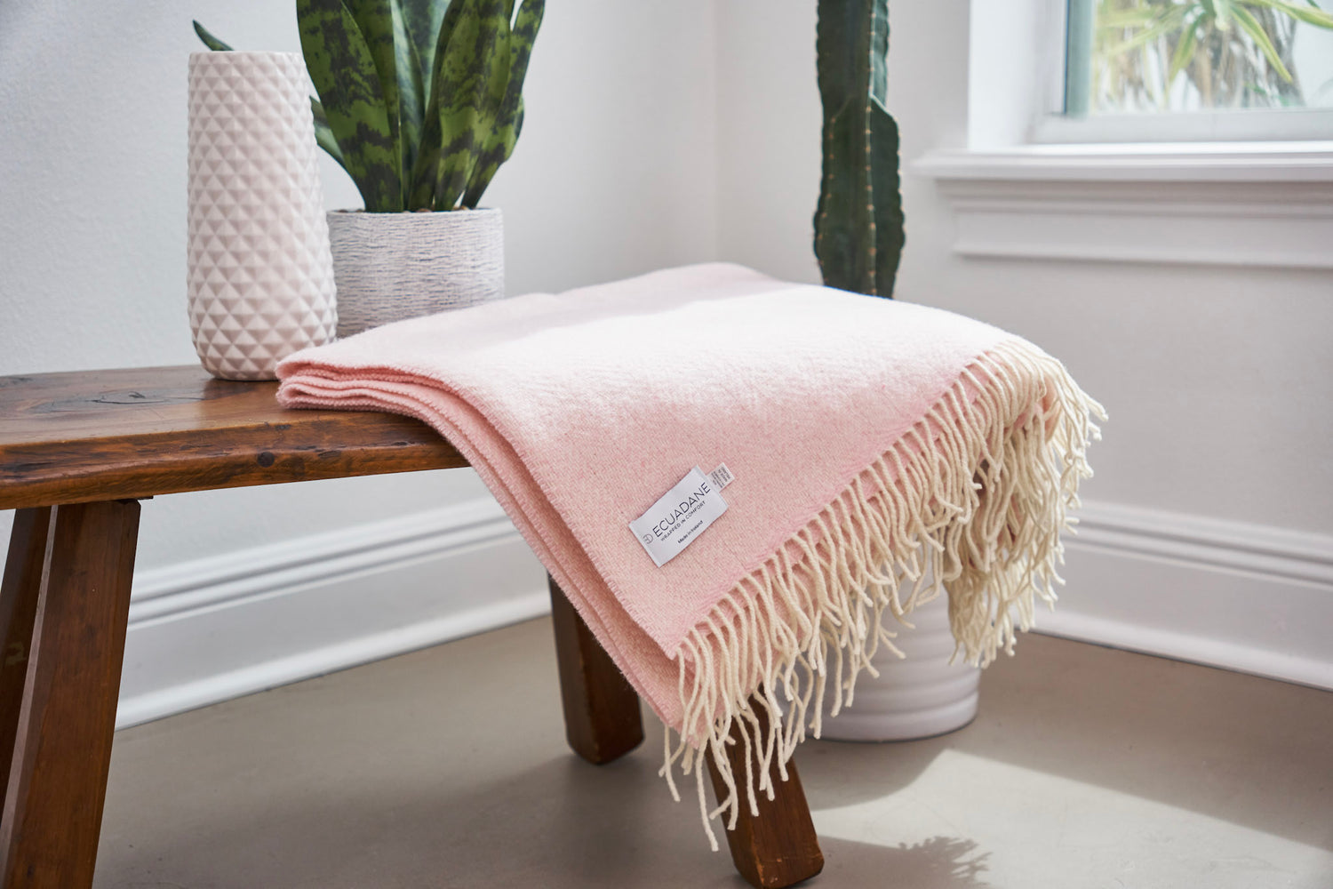 Merino Wool &amp; Cashmere Throw Blanket - Álainn Yew Pink