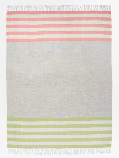 Alpaca Wool Blanket Made in Peru - Alpamayo Blanca