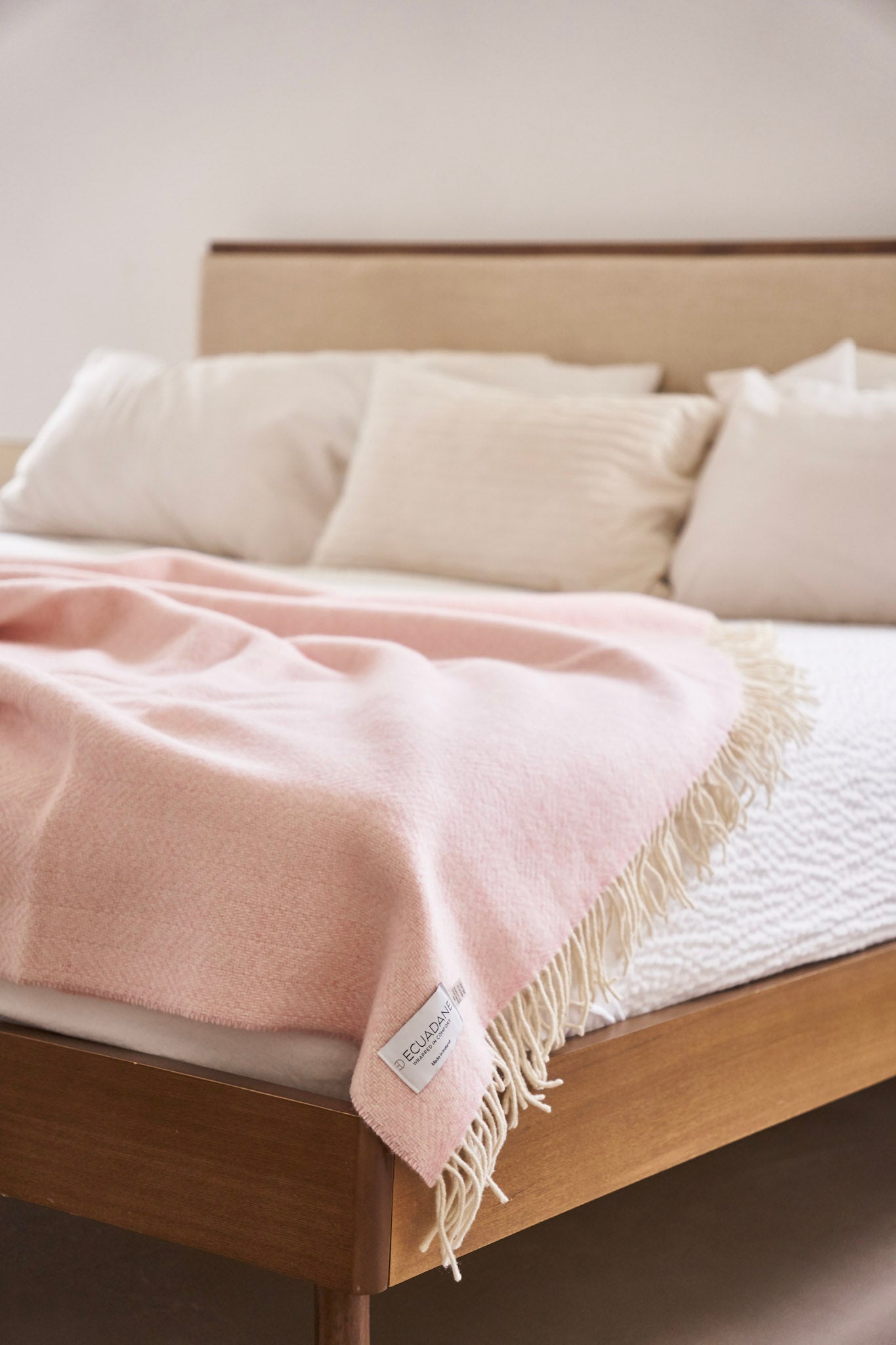 Merino Wool &amp; Cashmere Throw Blanket - Álainn Yew Pink