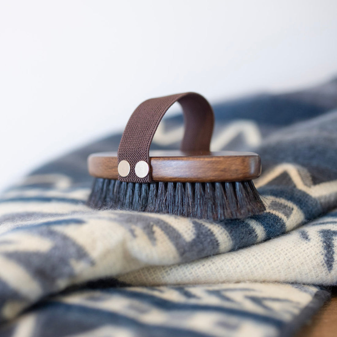 Wool Blanket Brush - Luxury Blanket Care